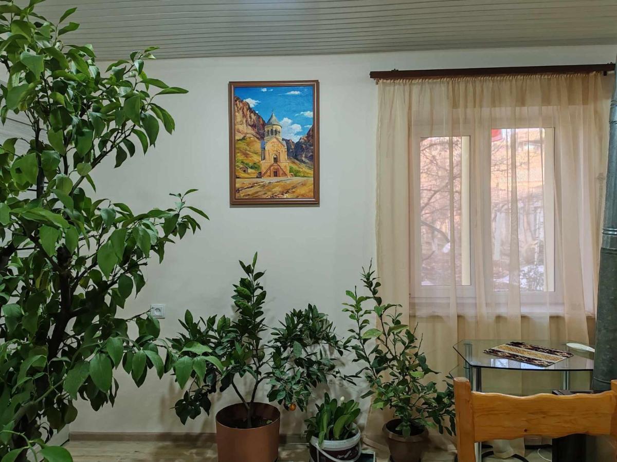 Sun House Hotel Yeghegnadzor Luaran gambar