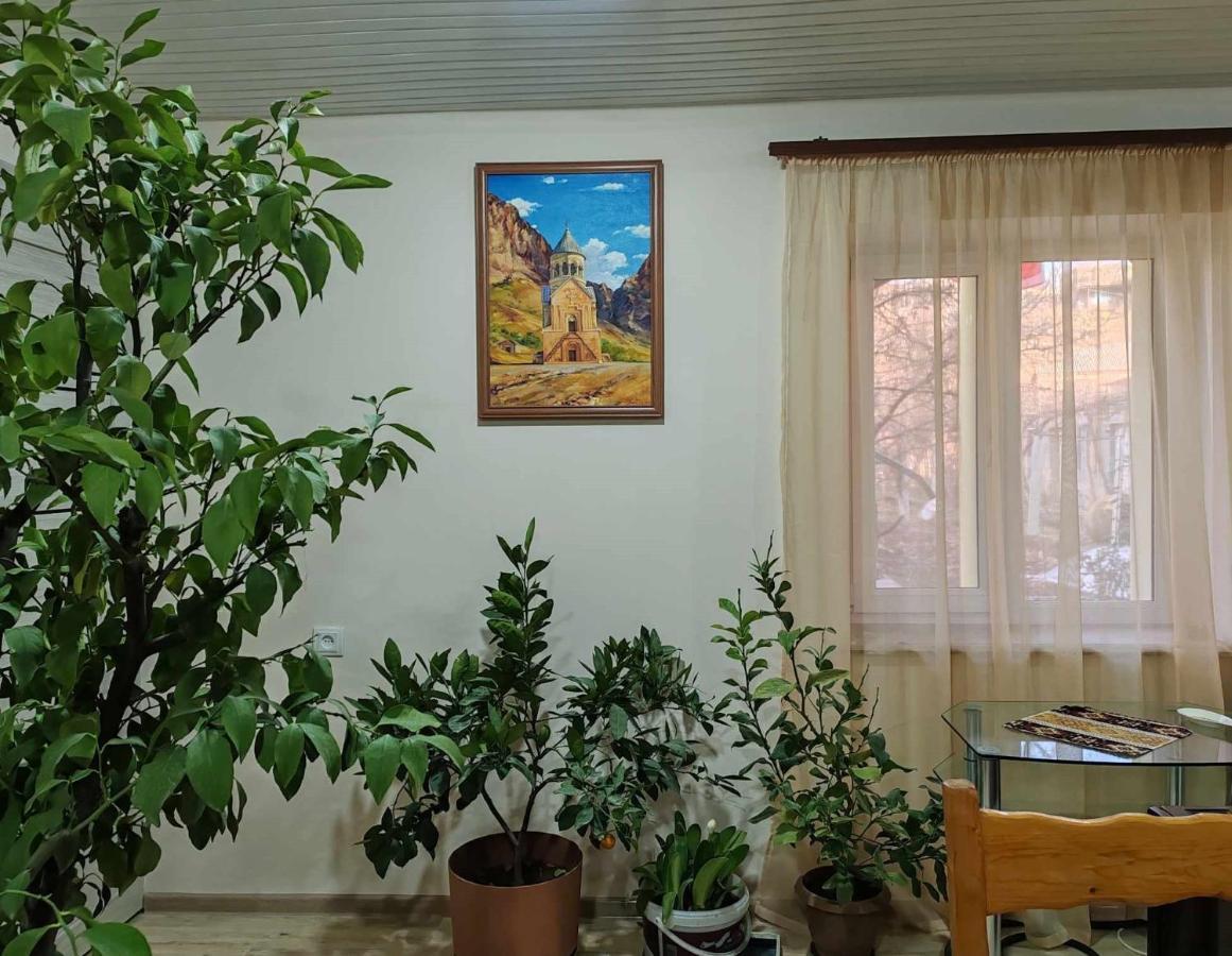 Sun House Hotel Yeghegnadzor Luaran gambar